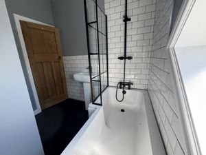 Family Bathroom- click for photo gallery
